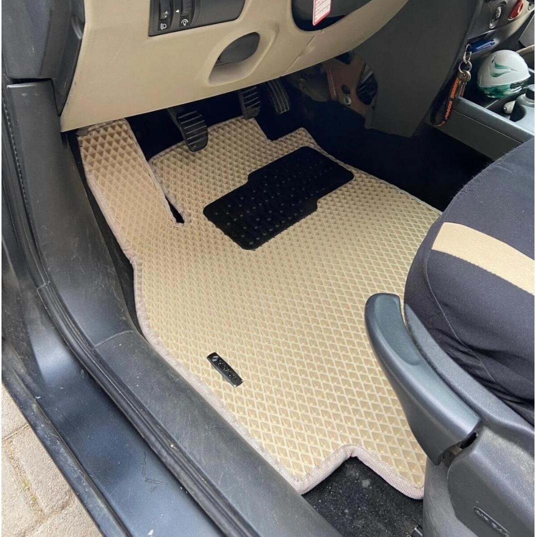 Renault Megane 2 Kasa Akıllı Premium Eva Oto Paspas (Aksesuarlar Fiyata Dahil Değildir)