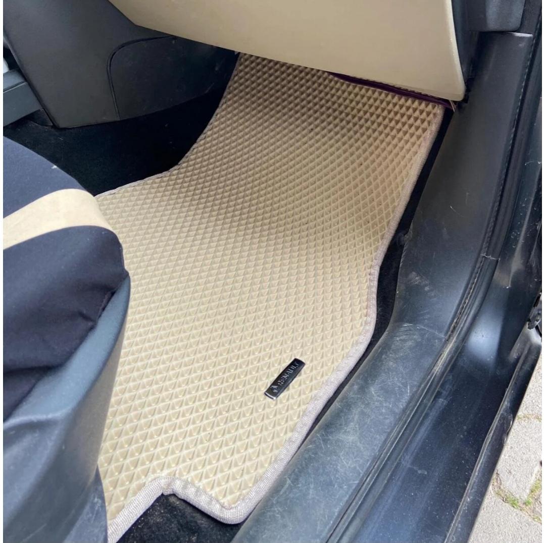 Renault Megane 2 Kasa Akıllı Premium Eva Oto Paspas (Aksesuarlar Fiyata Dahil Değildir)