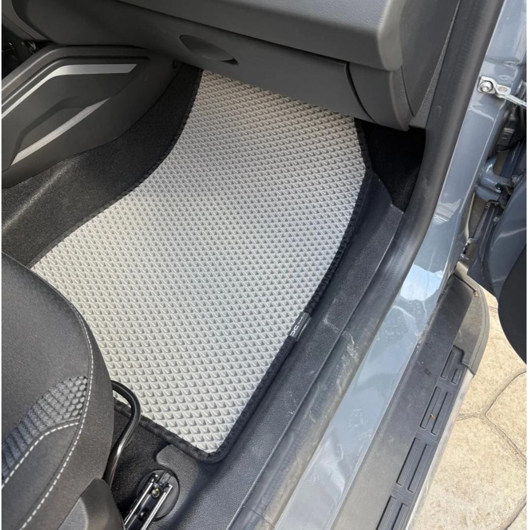 Dacia Duster 2018 - 2024 Akıllı Premium Eva Oto Paspas (Aksesuarlar Fiyata Dahil Değildir)