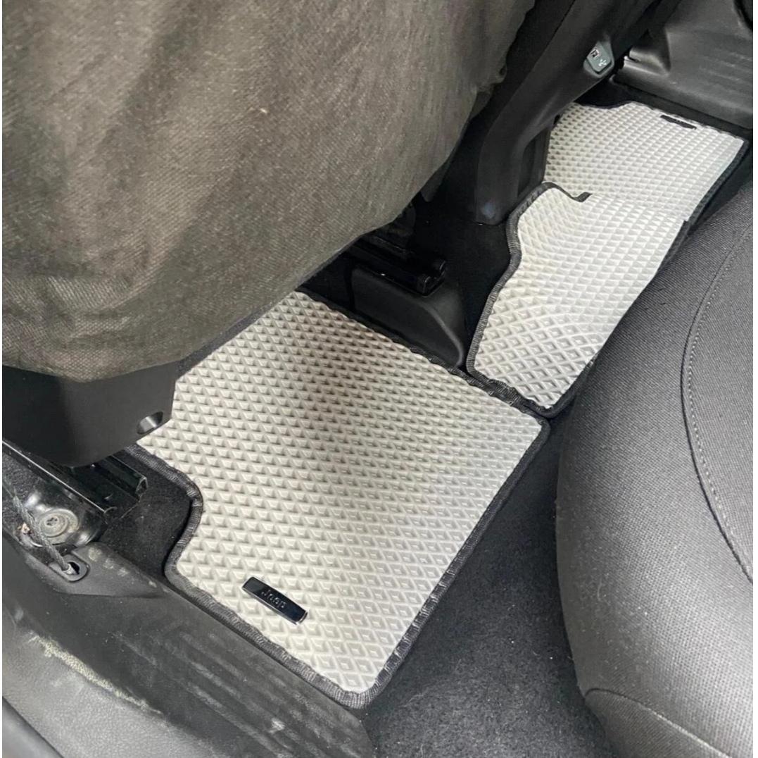 Jeep Renegade Akıllı Premium Eva Oto Paspas (Aksesuarlar Fiyata Dahil Değildir)