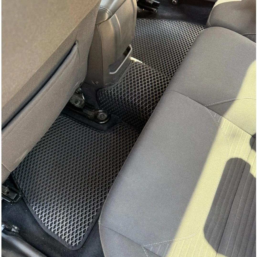 Ford Focus 3 - 3.5 Kasa Akıllı Premium Eva Oto Paspas (Aksesuarlar Fiyata Dahil Değildir)