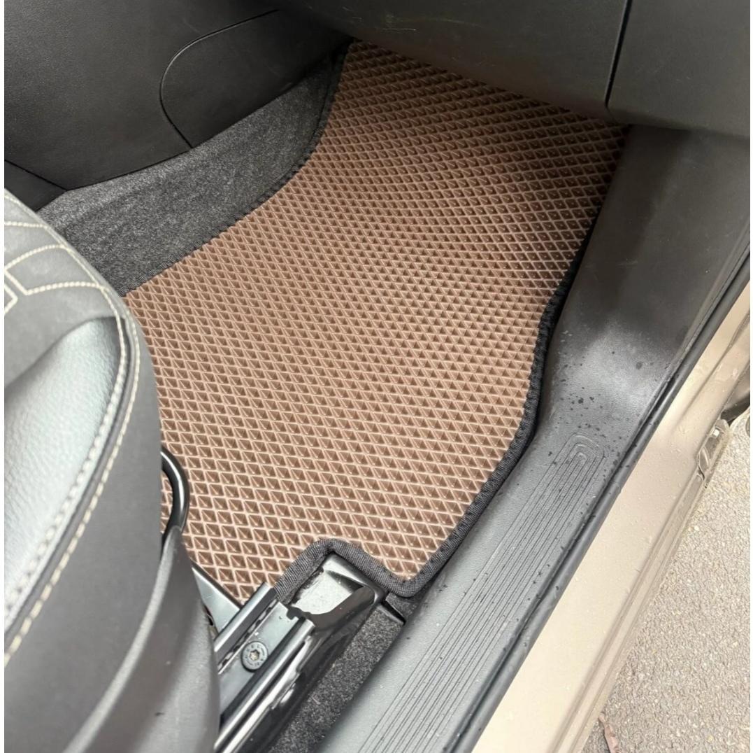 Fiat Fiorino 2007 - 2020 Kasa Akıllı Premium Eva Oto Paspas (Aksesuarlar Fiyata Dahil Değildir)