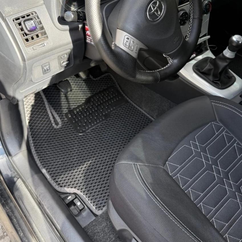 Toyota Corolla E140 2007 - 2012 Kasa Akıllı Premium Eva Oto Paspas (Aksesuarlar Fiyata Dahil Değildir)