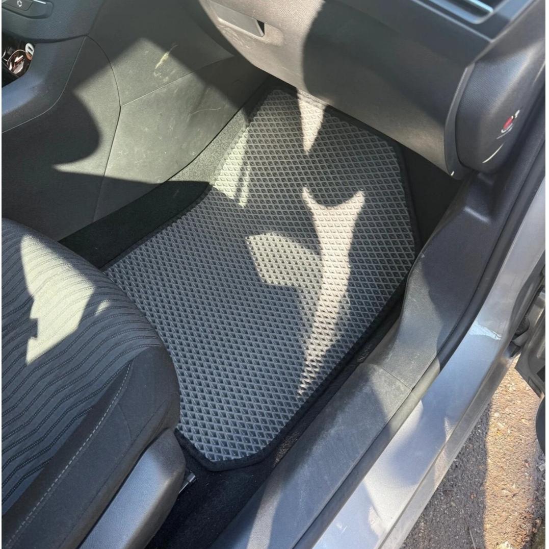 Peugeot 308 2013 - 2021 Akıllı Premium Eva Oto Paspas (Aksesuarlar Fiyata Dahil Değildir)