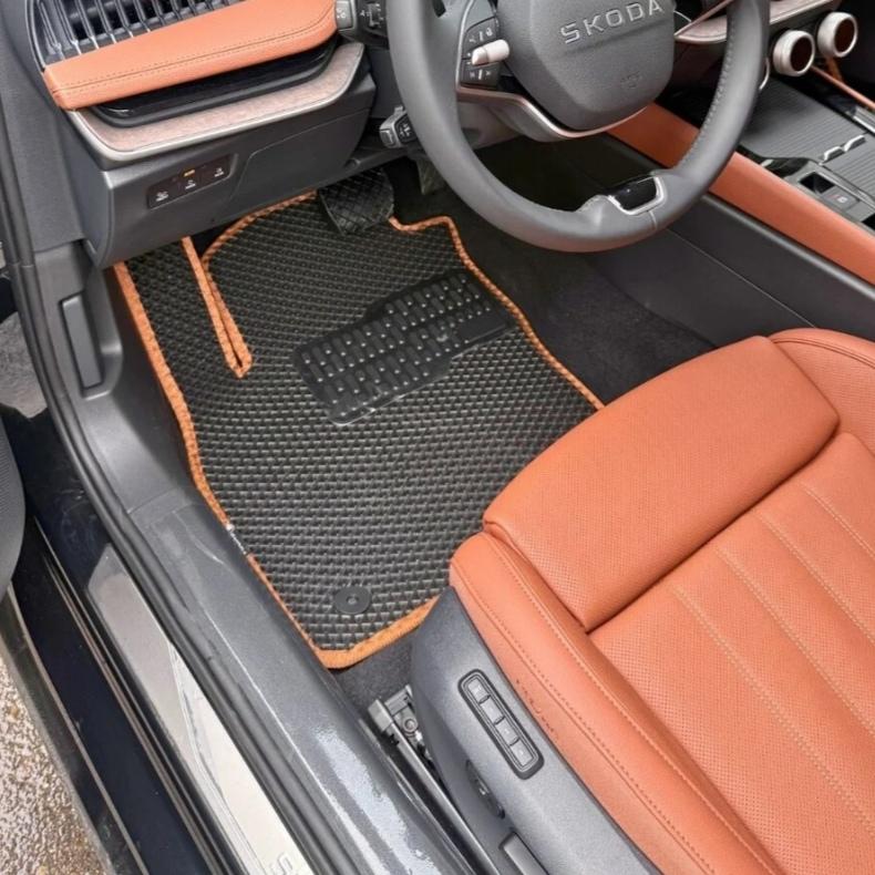 Skoda Superb B8 2024+ Akıllı Premium Eva Oto Paspas (Aksesuarlar Fiyata Dahil Değildir)