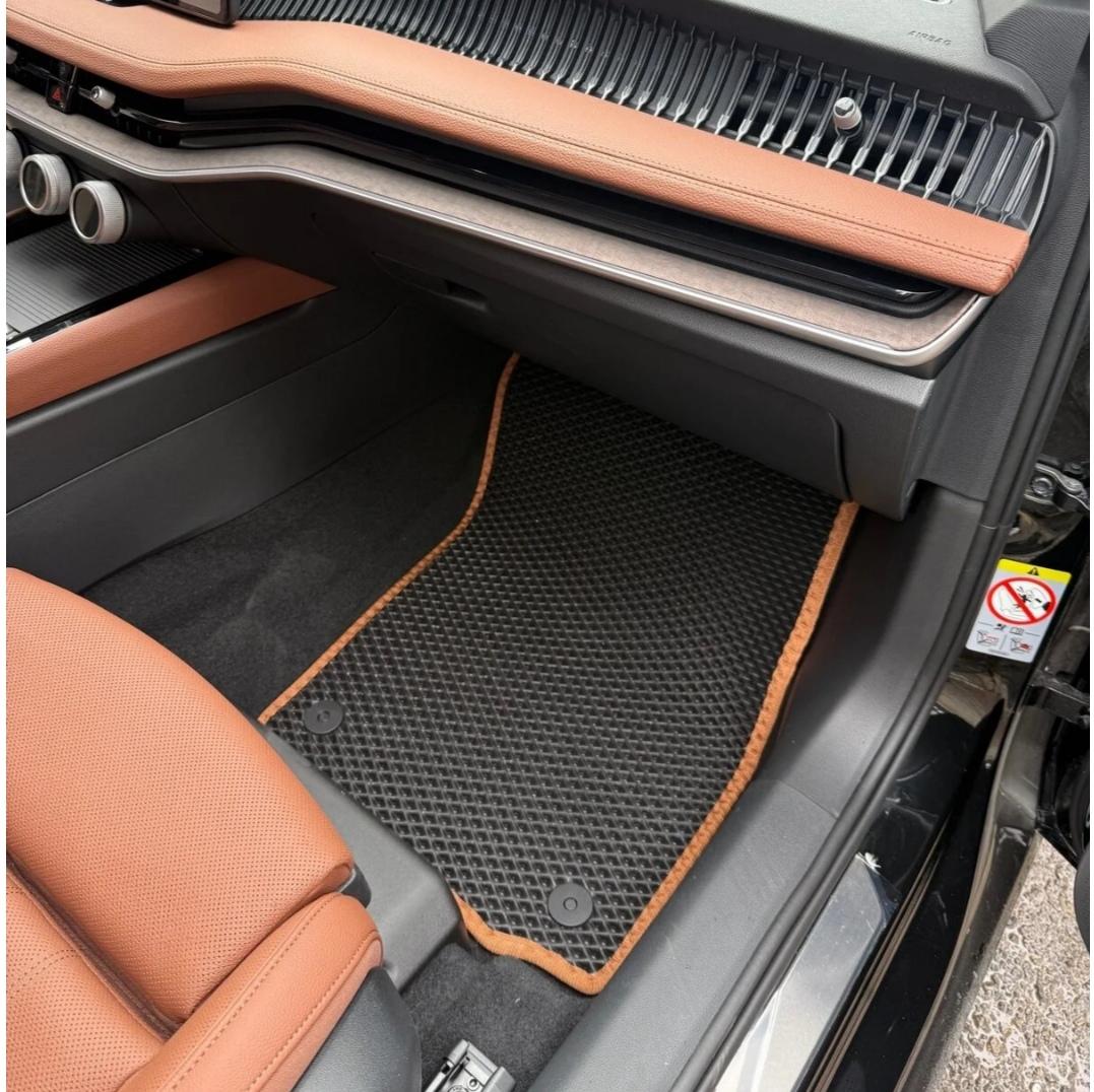 Skoda Superb B8 2024+ Akıllı Premium Eva Oto Paspas (Aksesuarlar Fiyata Dahil Değildir)