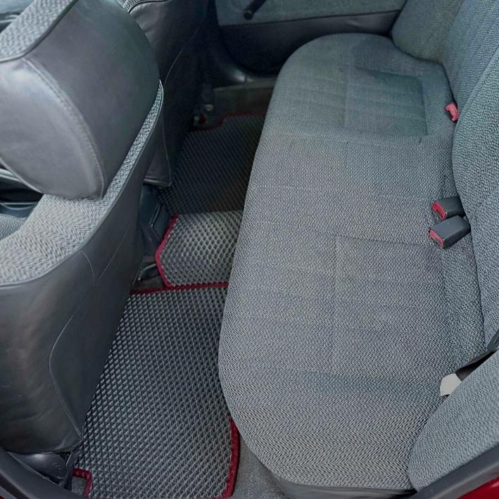 Toyota Corolla E100 1991 - 1997 Efsane Kasa Akıllı Premium Eva Oto Paspas (Aksesuarlar Fiyata Dahil Değildir)