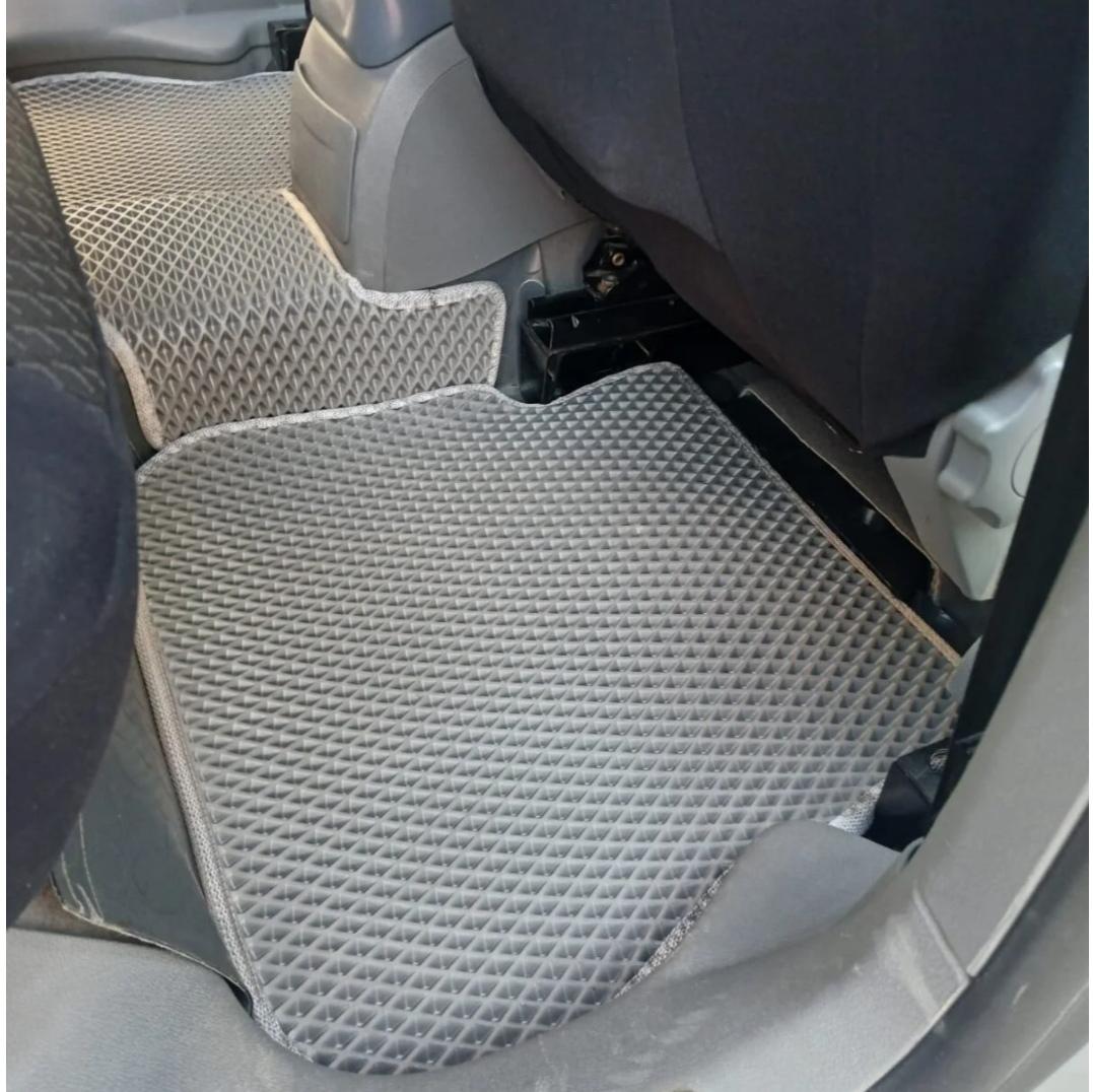 Volkswagen Caddy 2004 - 2020 Kasa Akıllı Premium Eva Oto Paspas (Aksesuarlar Fiyata Dahil Değildir)