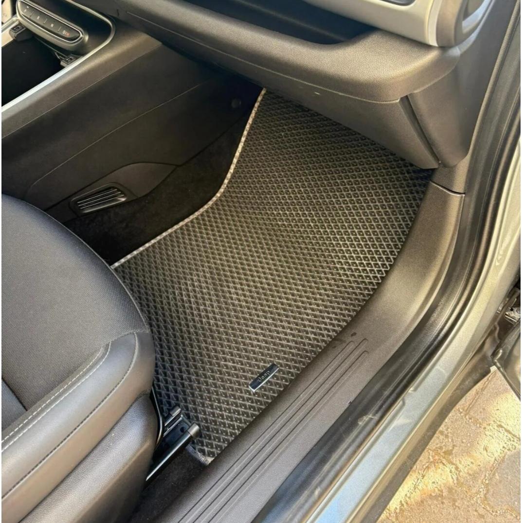 Jeep Avenger Hybrid Akıllı Premium Eva Oto Paspas (Aksesuarlar Fiyata Dahil Değildir)