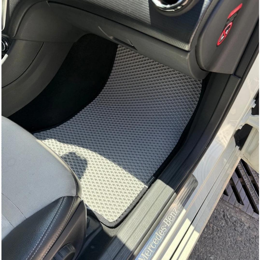 Mercedes Benz A Serisi W176 2012 - 2018Kasa Akıllı Premium Eva Oto Paspas (Aksesuarlar Fiyata Dahil Değildir)