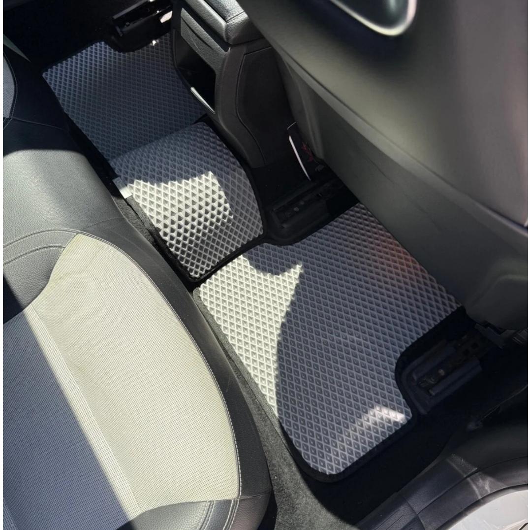 Mercedes Benz A Serisi W176 2012 - 2018Kasa Akıllı Premium Eva Oto Paspas (Aksesuarlar Fiyata Dahil Değildir)