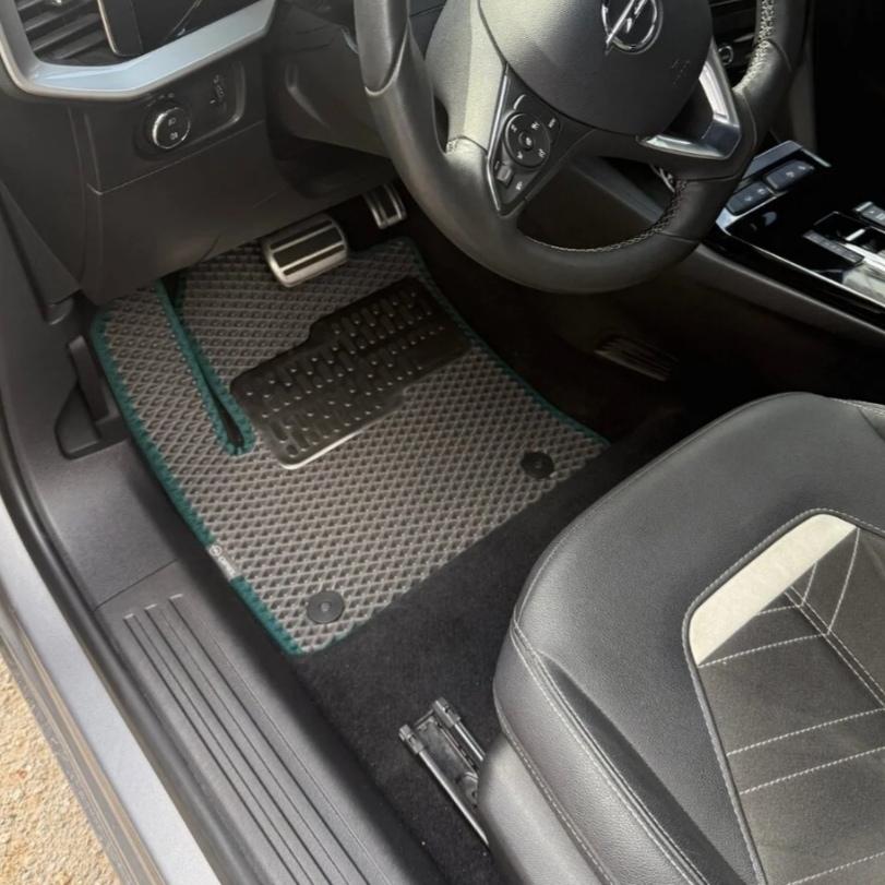 Opel Mokka 2022+ Elektrikli Akıllı Premium Eva Oto Paspas (Aksesuarlar Fiyata Dahil Değildir)