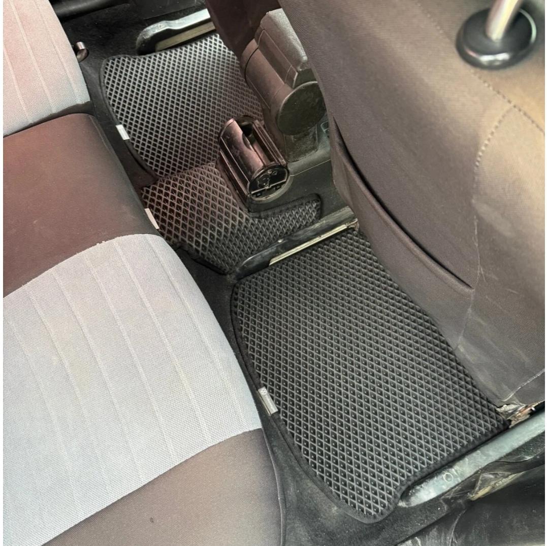 Volkswagen Bora 1998 - 2004 Kasa Akıllı Premium Eva Oto Paspas (Aksesuarlar Fiyata Dahil Değildir)